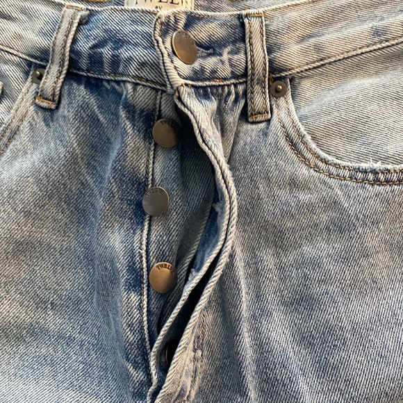 Super high rise distressed jeans - Picture 6 of 6